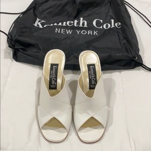 Kenneth Cole White chunky open toe heels